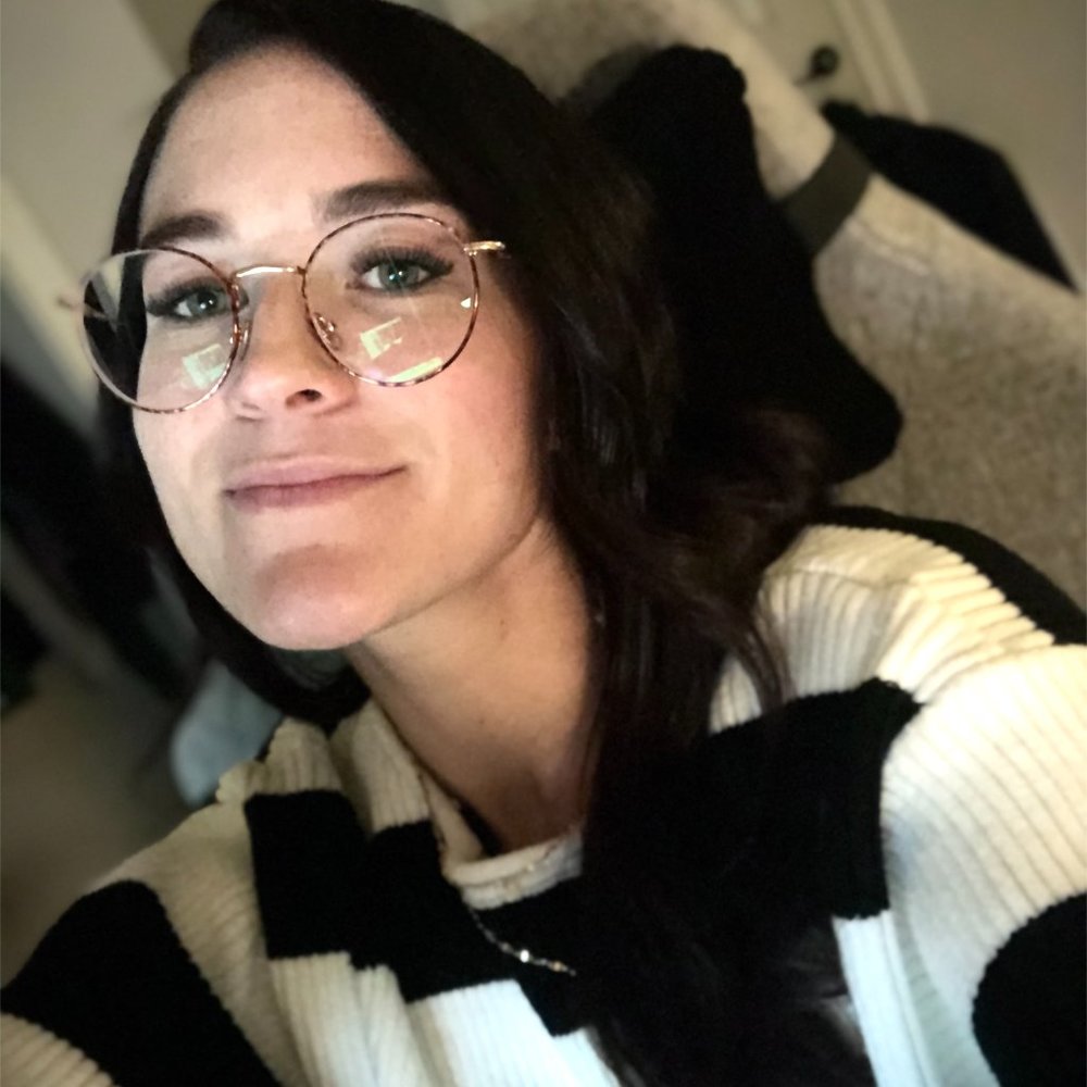 Meet your Posher, Em